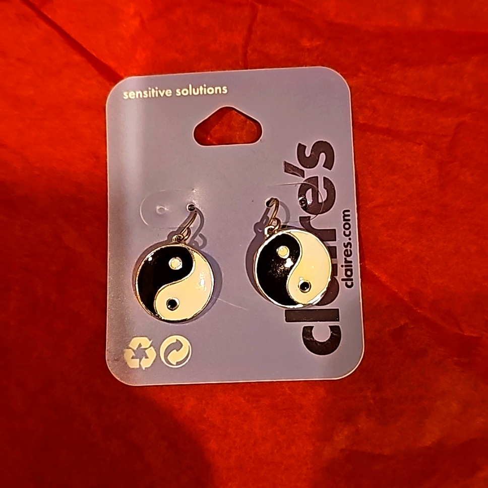 Nwt Yin Yang Earrings On French Wires Claire's